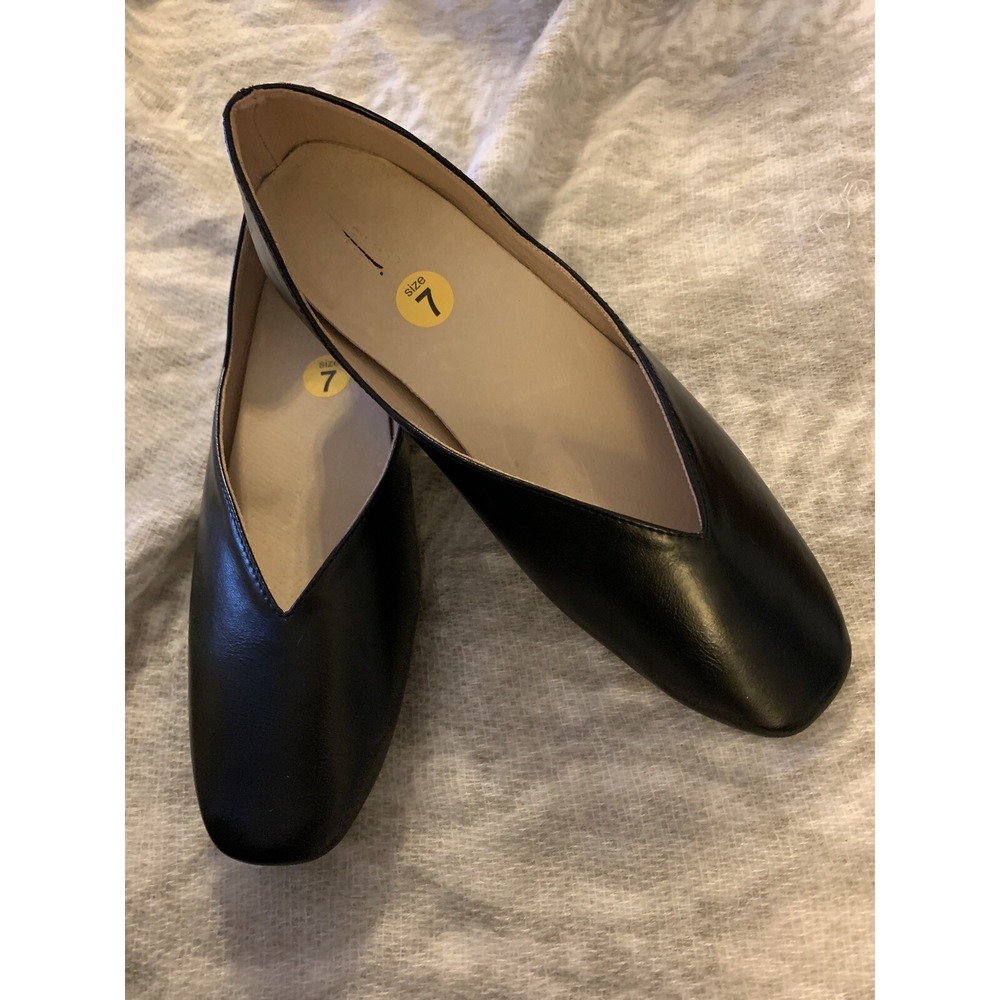 NWOT TIJN Women Black Flats US 7